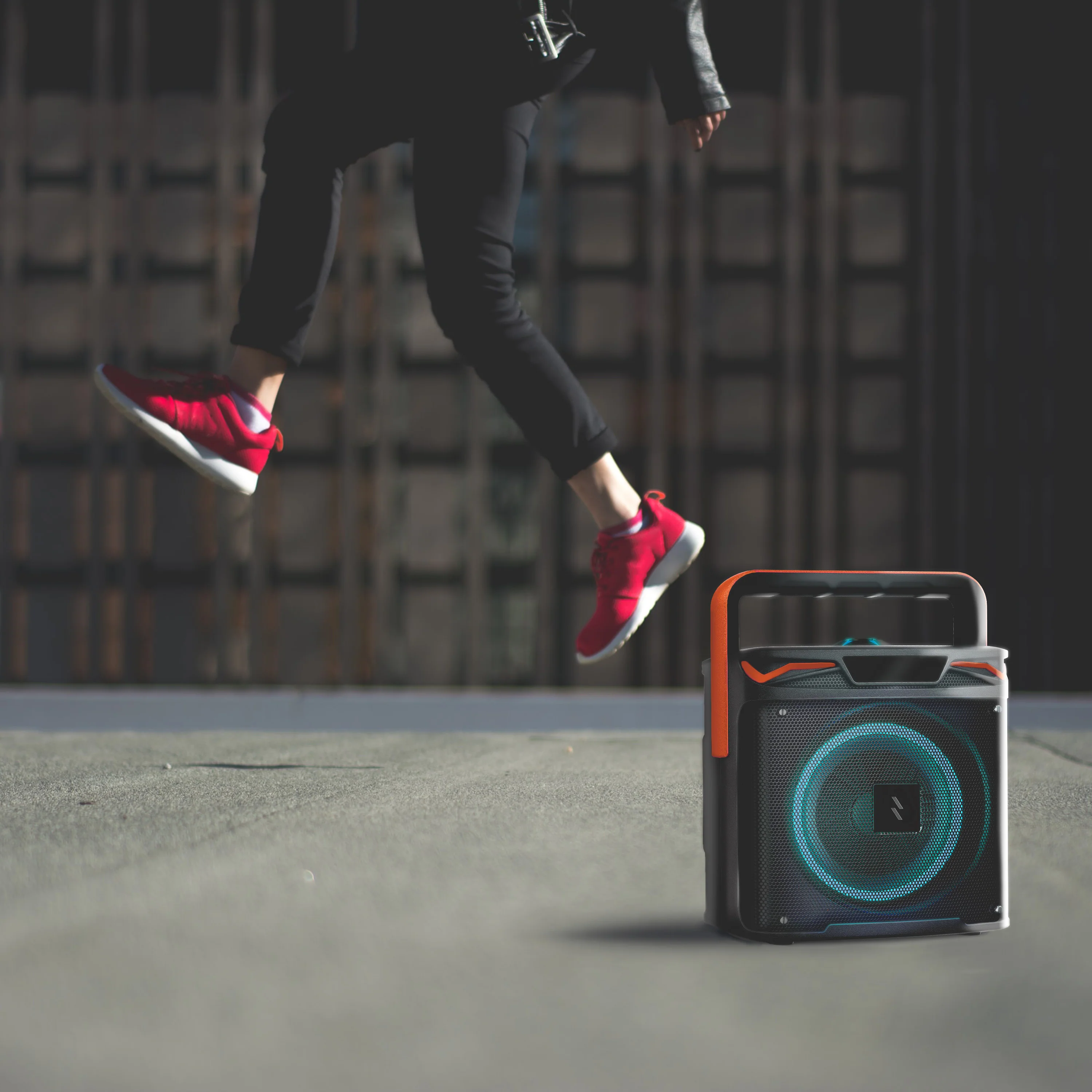 ZIZO AMPLIFY True Wireless Speaker - Image 5